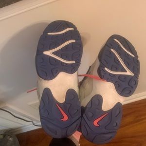 Nike shoes 4y used pre owned